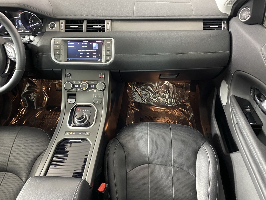 2019 Land Rover Range Rover Evoque SE Premium photo 24