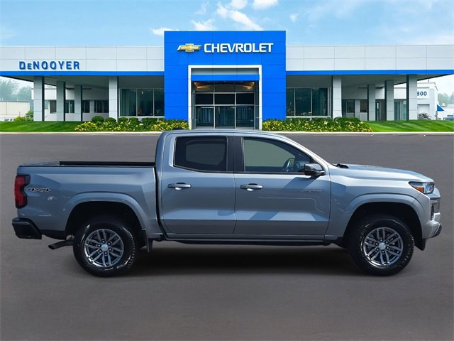 2023 Chevrolet Colorado LT photo 4