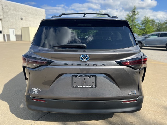 2024 Toyota Sienna XLE photo 4