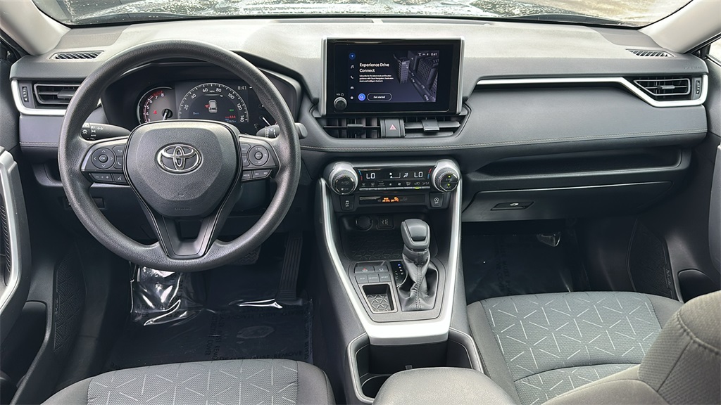2023 Toyota RAV4 XLE photo 11