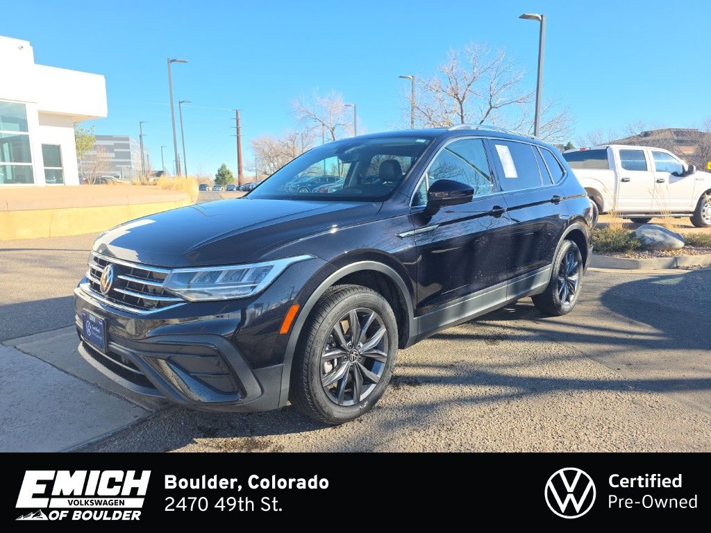 2022 Volkswagen Tiguan SE's photo