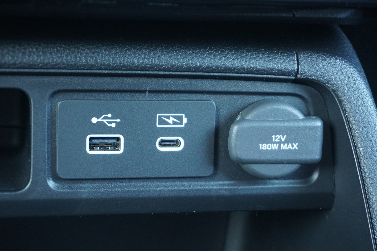2025 Honda Pilot TrailSport photo 8