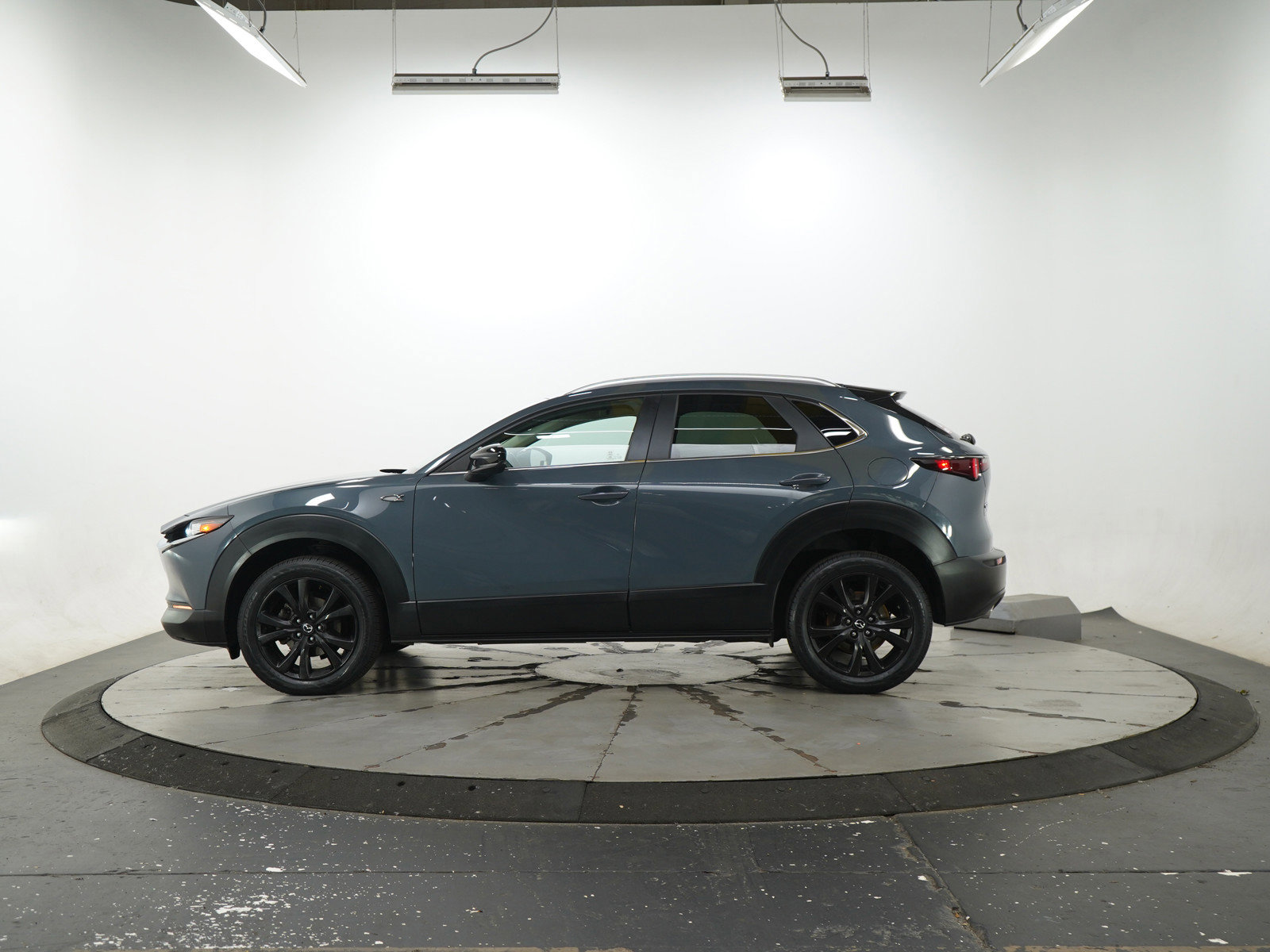 Used 2022 Mazda CX-30 Carbon Edition with VIN 3MVDMBCL7NM402608 for sale in Burnsville, Minnesota