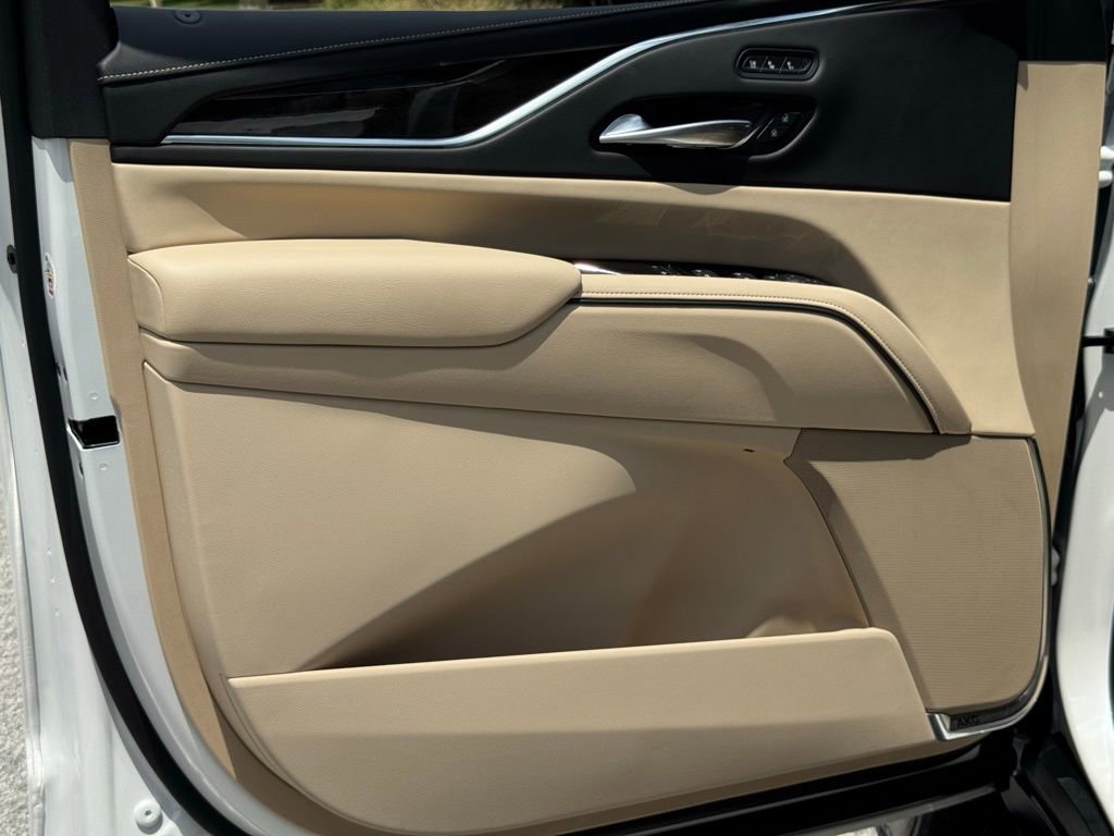 2024 Cadillac Escalade ESV Premium Luxury photo 21