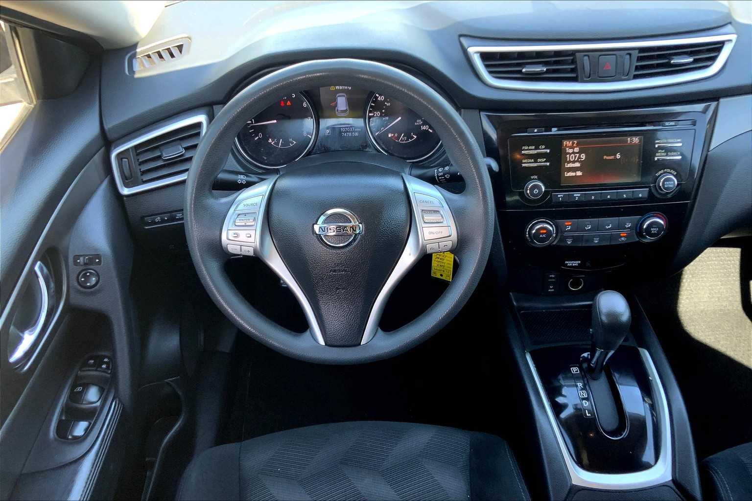 2014 Nissan Rogue S photo 5
