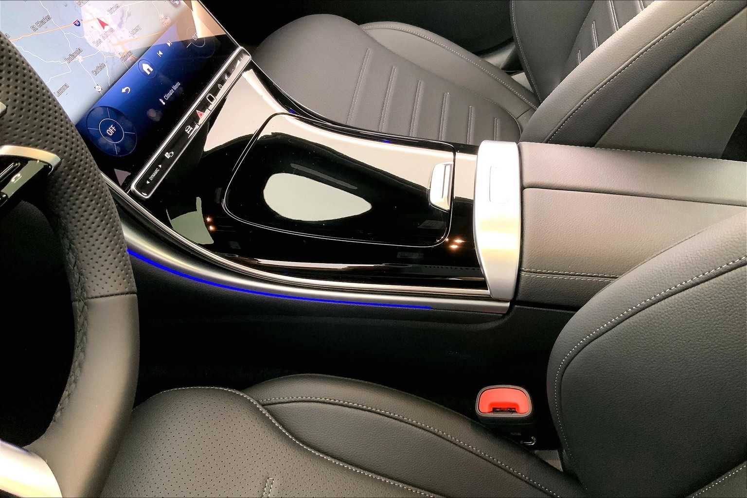 2025 Mercedes Benz C 300 4MATIC photo 16