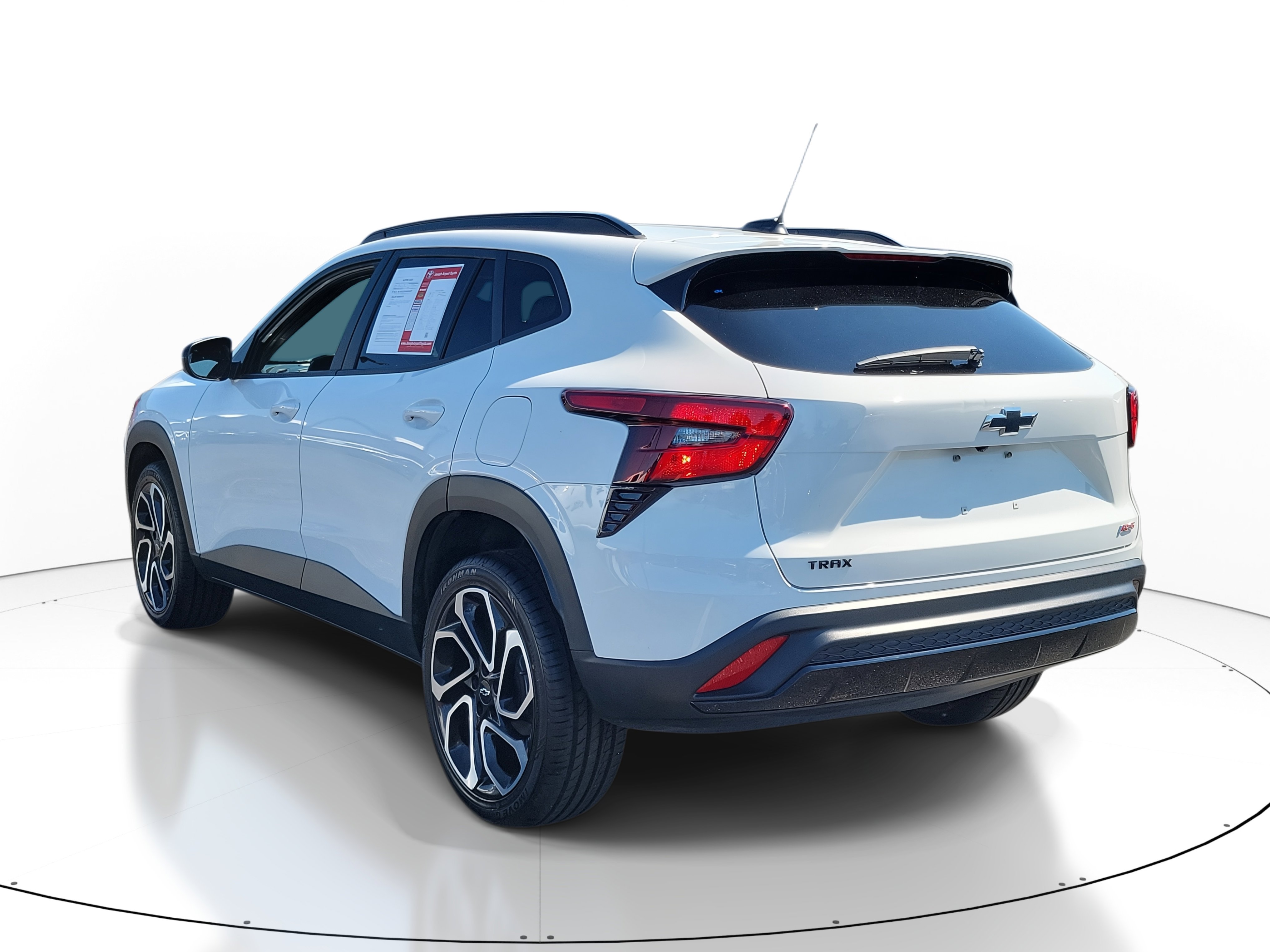 2024 Chevrolet Trax photo 3