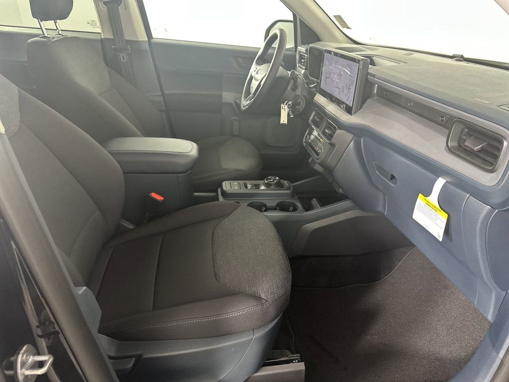 2025 Ford Maverick XL photo 11
