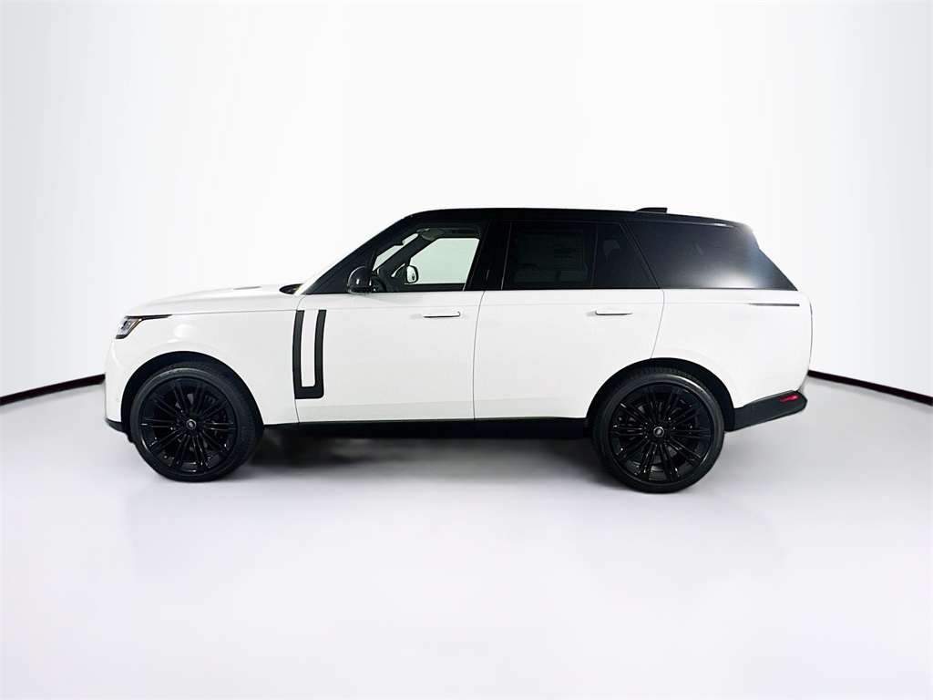 2025 Land Rover Range Rover SE photo 6