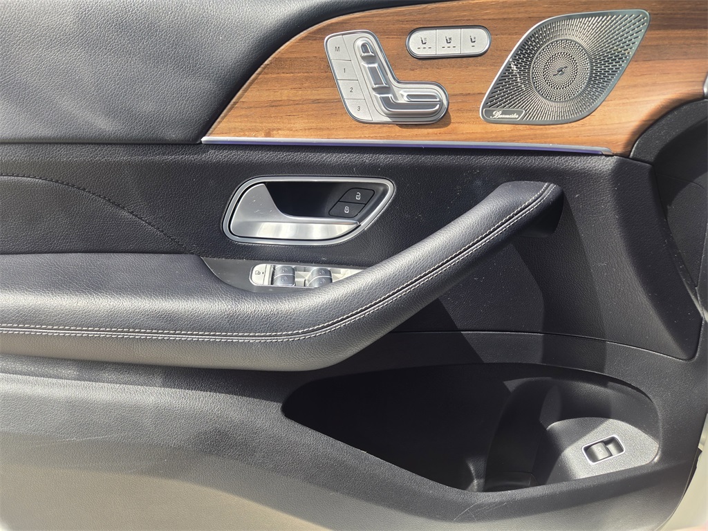 2022 Mercedes Benz GLS 450 4MATIC photo 23