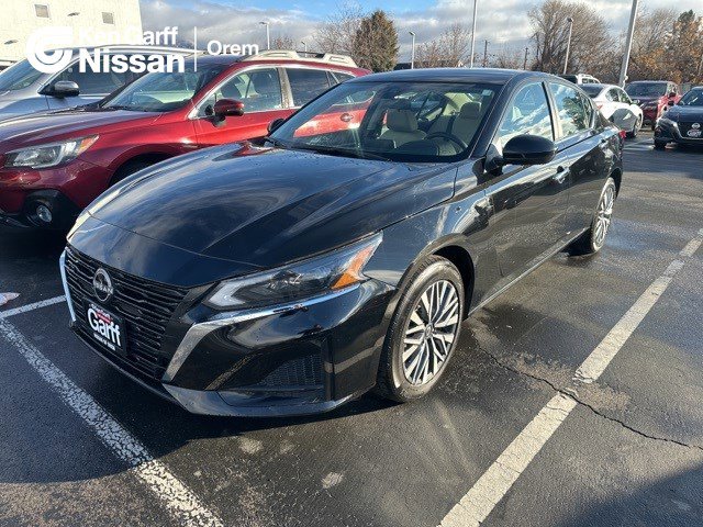 2023 Nissan Altima SV's photo