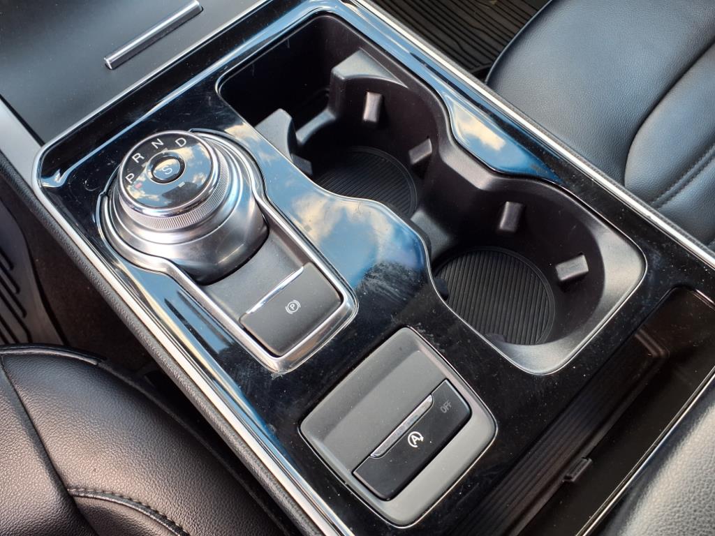 2019 Ford Edge SEL photo 23