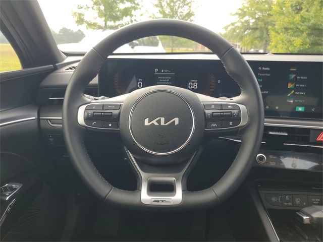 2025 Kia K5 GT-Line photo 9