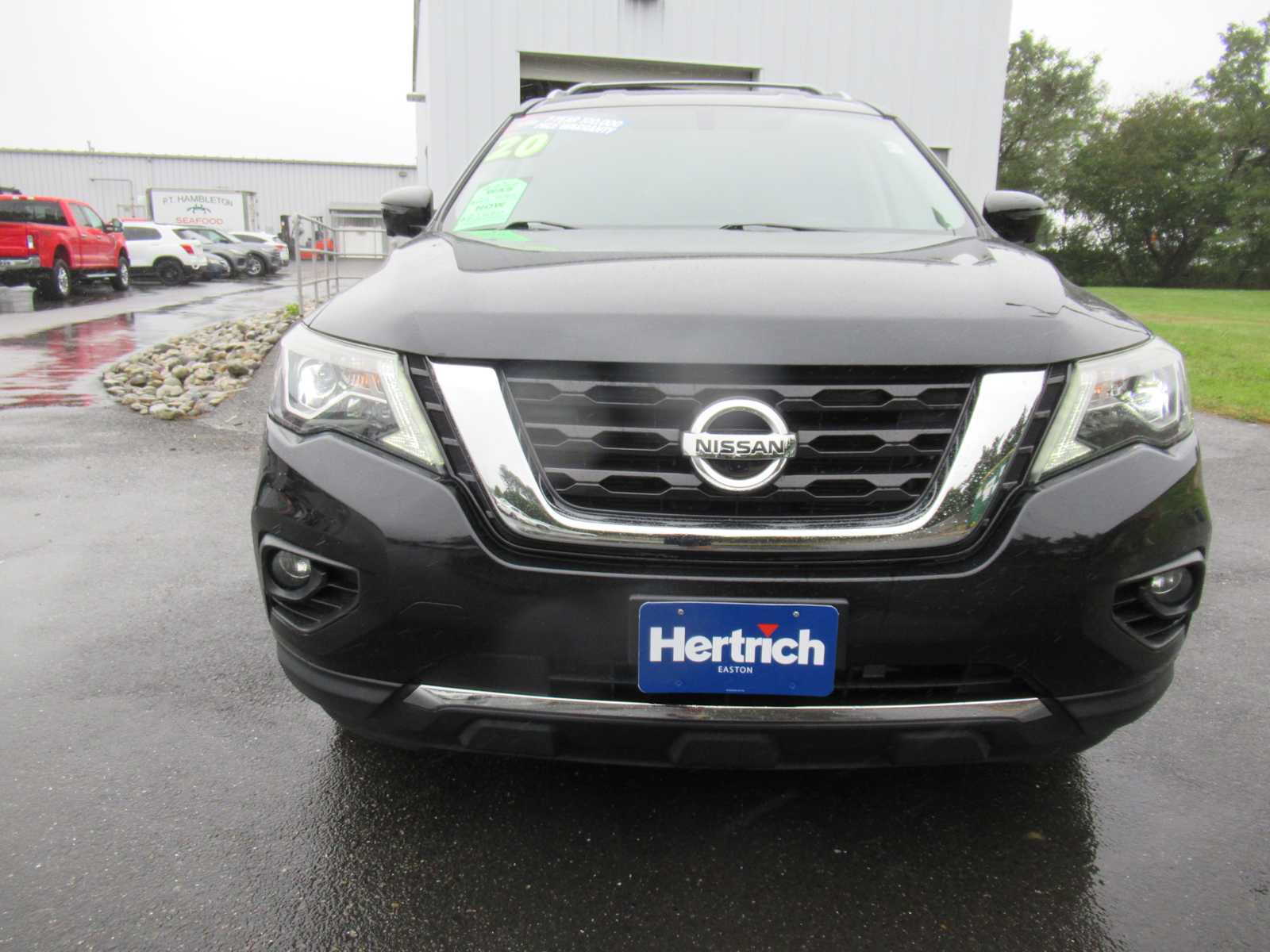 2020 Nissan Pathfinder SL photo 2