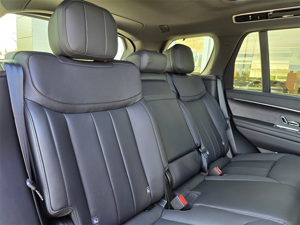 2025 Land Rover Range Rover SE photo 29