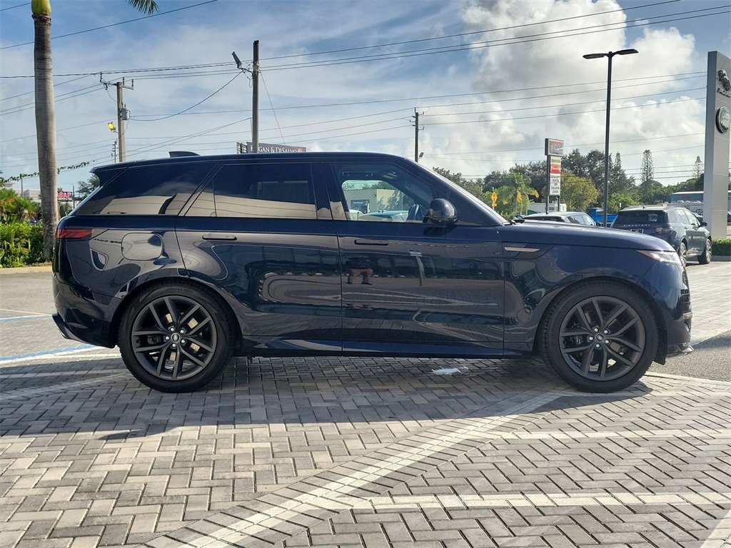2023 Land Rover Range Rover Sport SE photo 6