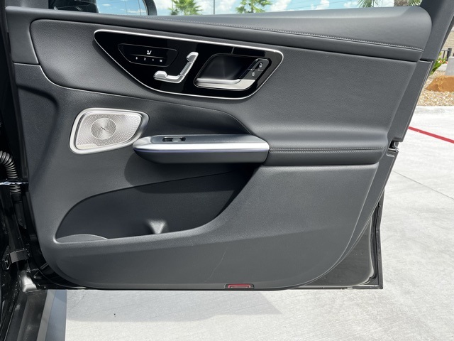 2026 Mercedes Benz GLC 300 4MATIC photo 21