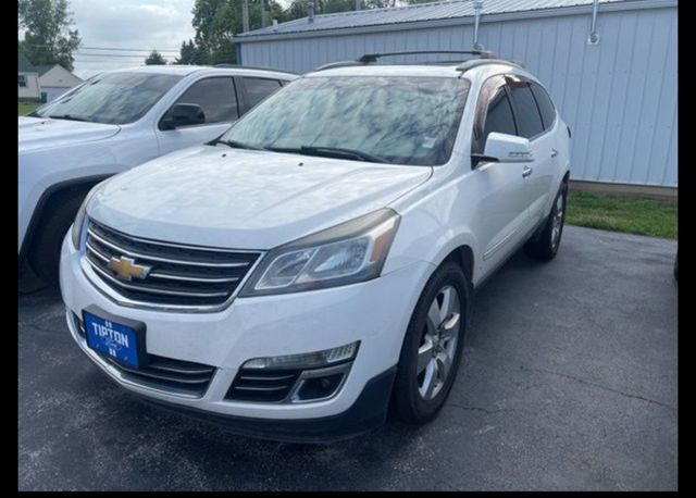 2014 Chevrolet Traverse LTZ photo 2