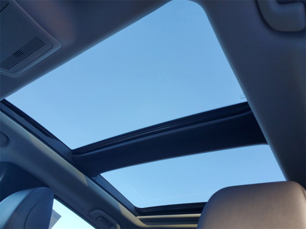 2025 Mazda CX-50 Premium photo 13
