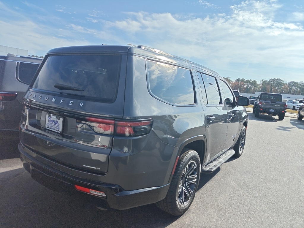 2022 Jeep Wagoneer Series III photo 3