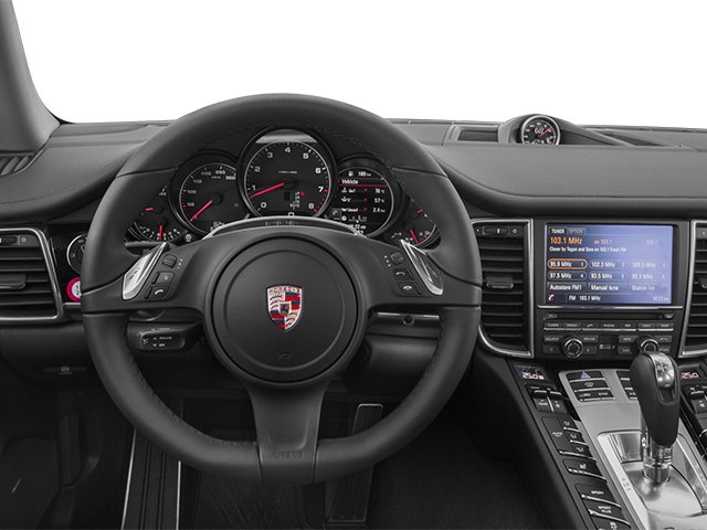 2014 Porsche Panamera 4 photo 3