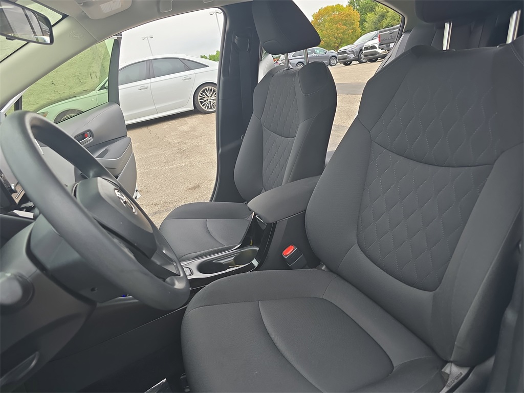 2022 Toyota Corolla Hybrid LE photo 13