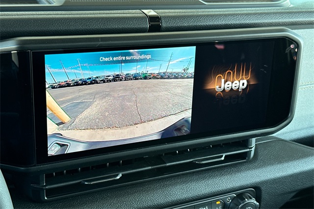 2025 Jeep Gladiator Sport S photo 3