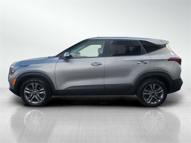 2023 Kia Seltos LX photo 6