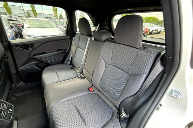 2025 Subaru Forester Premium photo 9