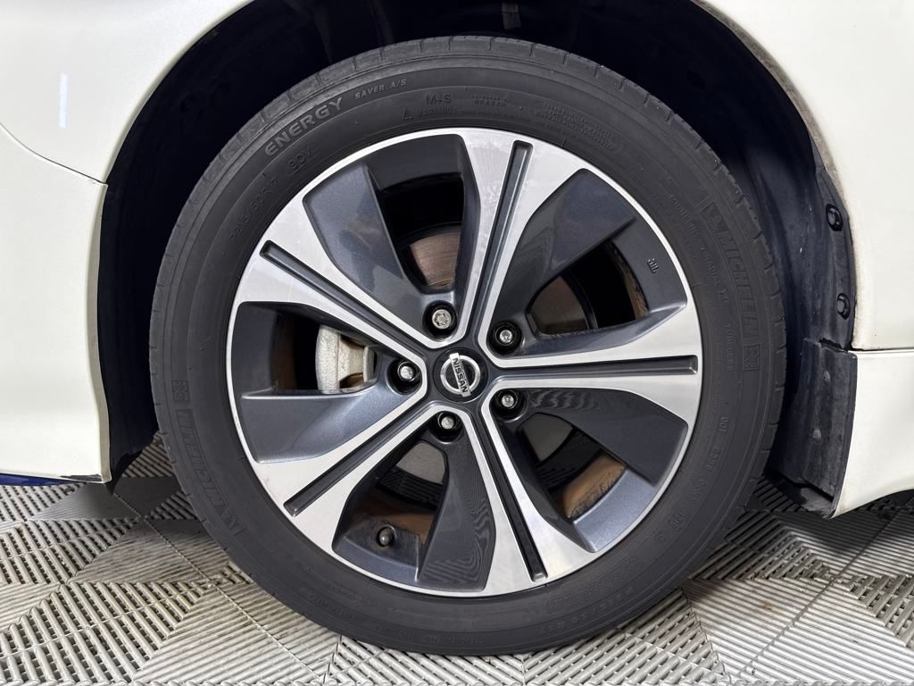 2019 Nissan Leaf SL Plus photo 16