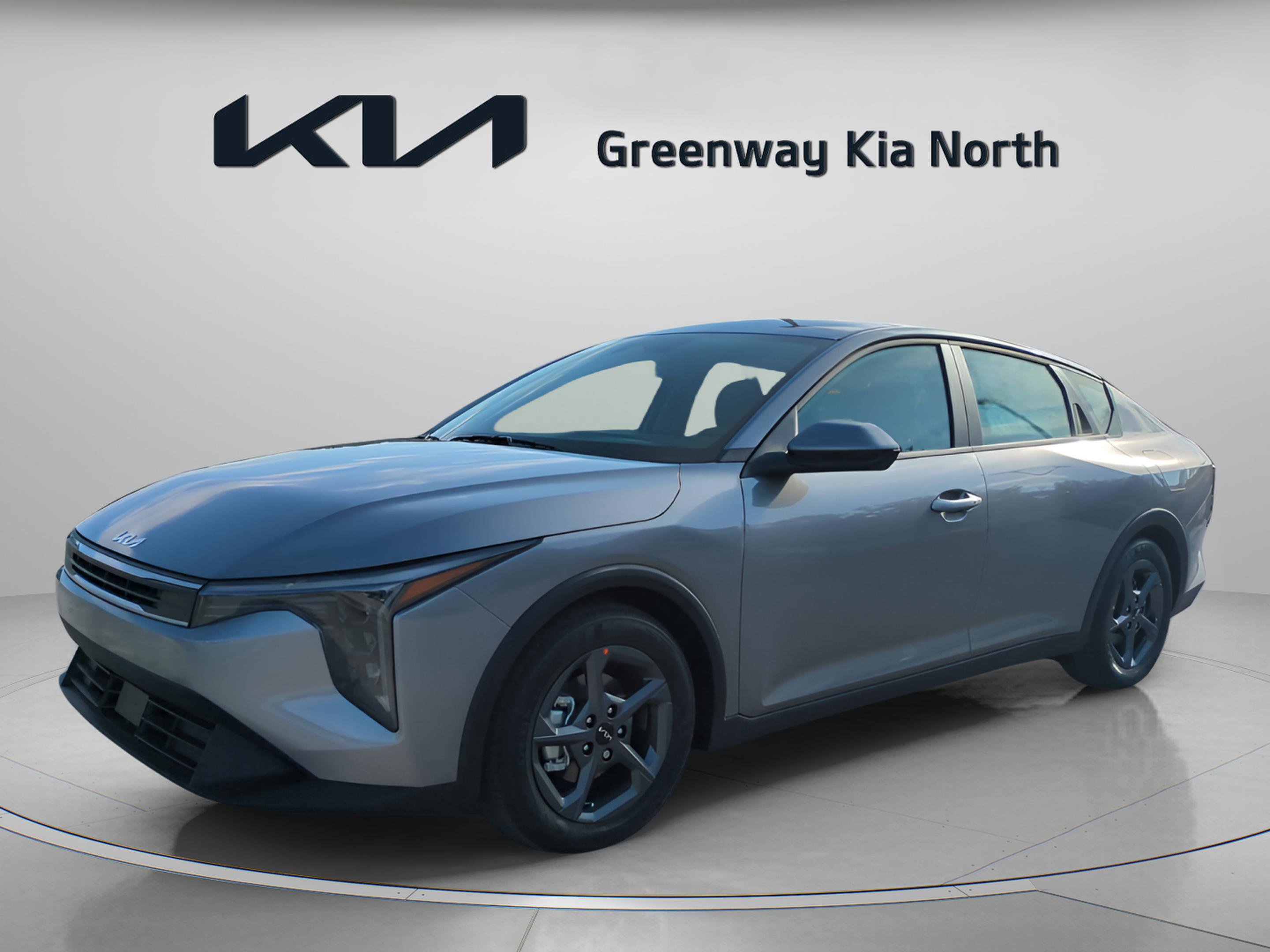 2025 Kia K4 LXS photo 2