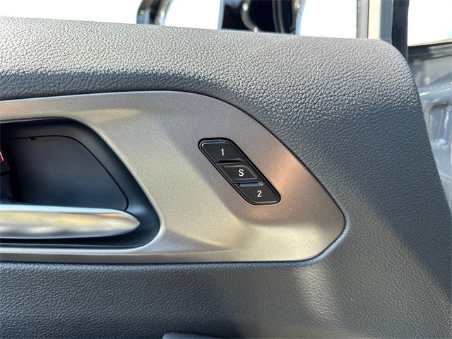 2025 Chrysler Pacifica photo 29