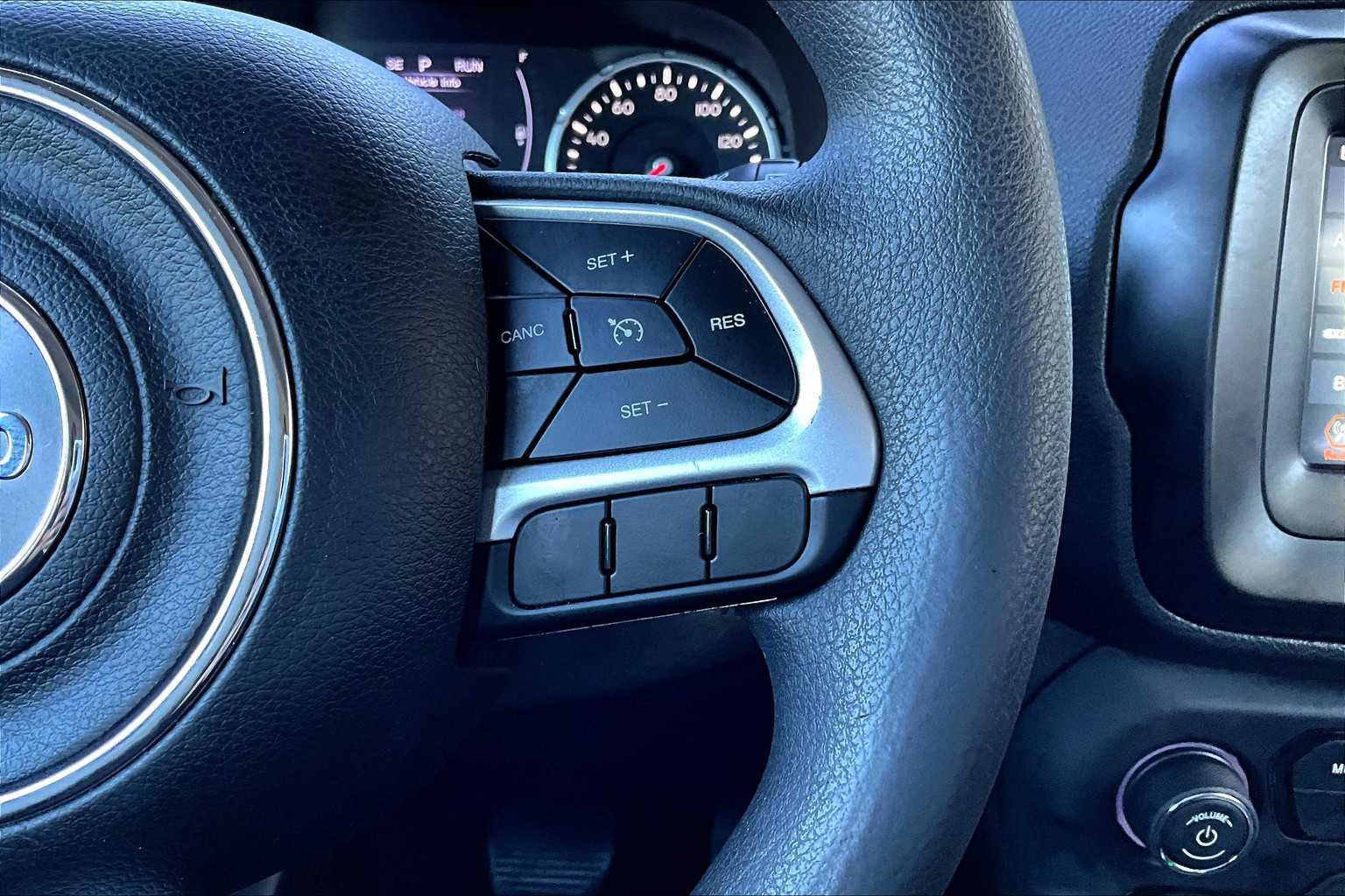 2021 Jeep Renegade Sport photo 22