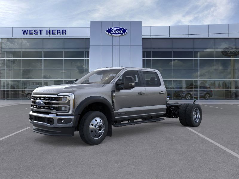 2025 Ford F-550 Lariat photo 2