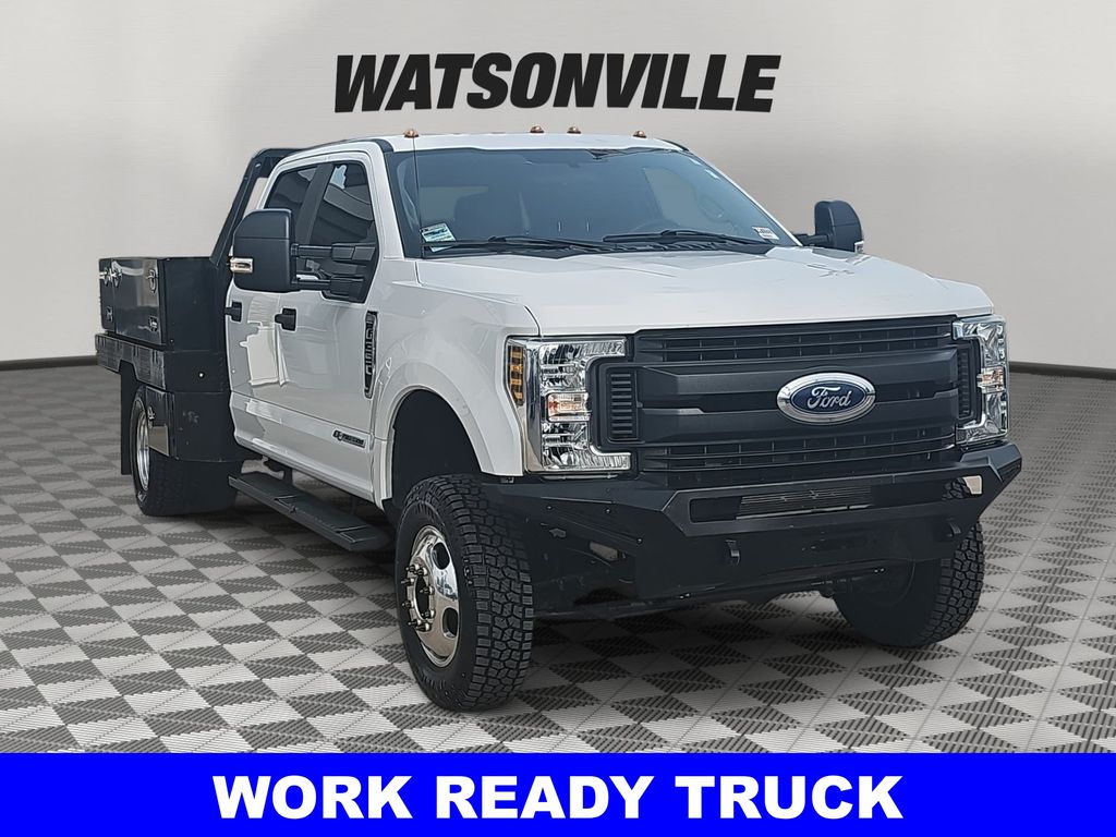 2019 Ford F-350 Super Duty Chassis Cab XL