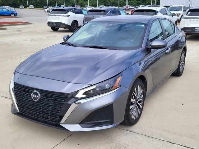 2023 Nissan Altima 2.5 SV photo 7
