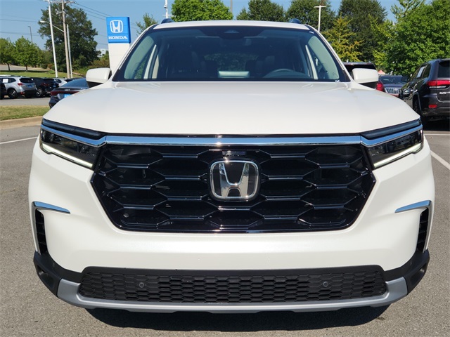 2025 Honda Pilot Touring photo 5