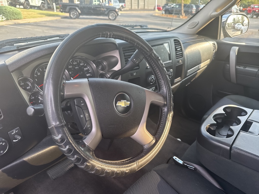 2010 Chevrolet Silverado 1500 LT photo 7