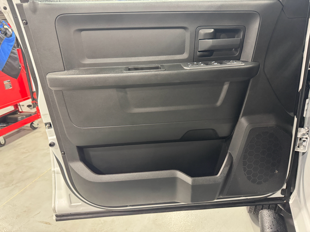 2025 Ram 3500 Tradesman photo 18