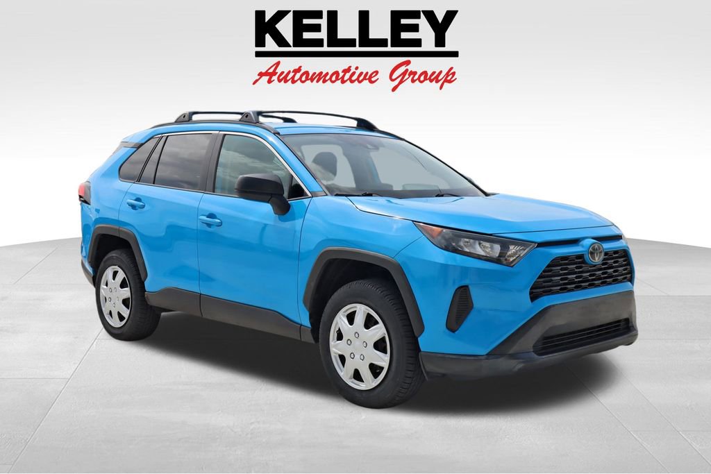2020 Toyota RAV4 LE