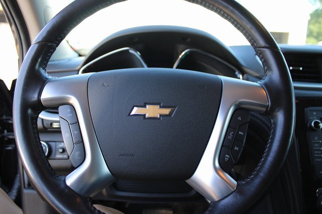 2017 Chevrolet Traverse 2LT photo 21