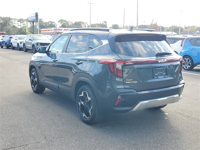 2025 Kia Seltos EX photo 4