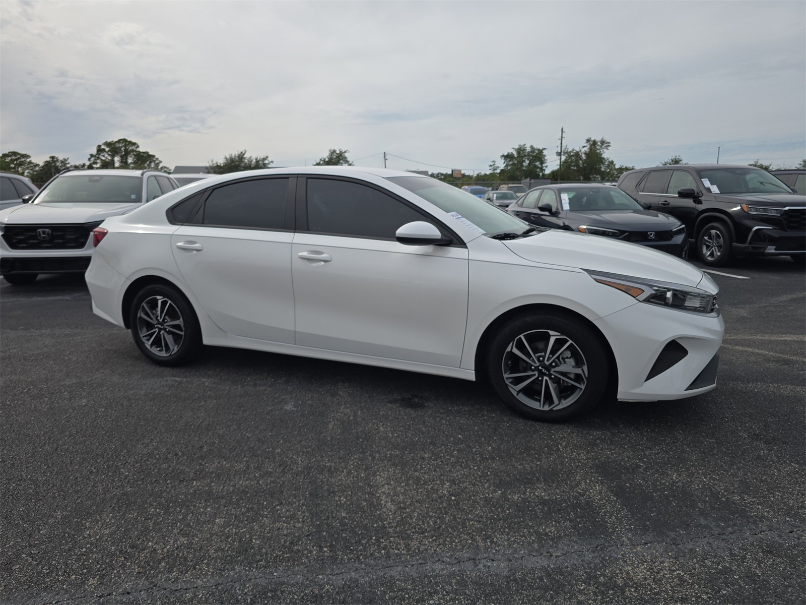 Used 2022 Kia FORTE LXS with VIN 3KPF24AD5NE458838 for sale in Port Richey, FL