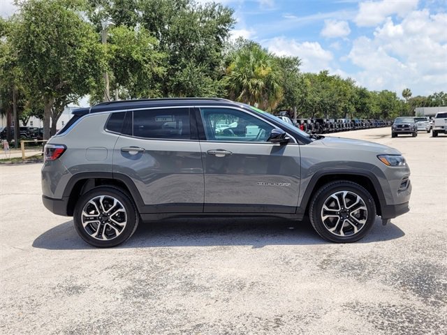 2024 Jeep Compass Limited photo 4