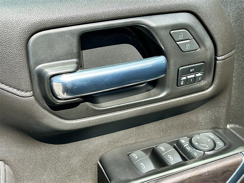 2022 Chevrolet Silverado 3500HD LTZ photo 11