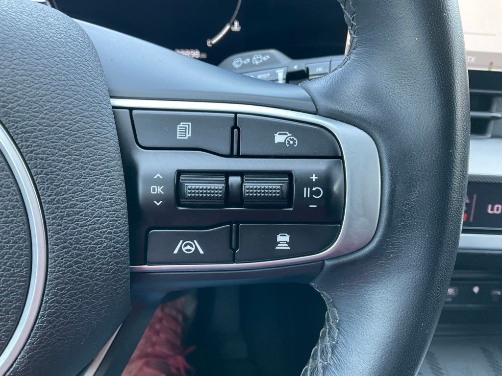 2024 Kia Sportage SX photo 8