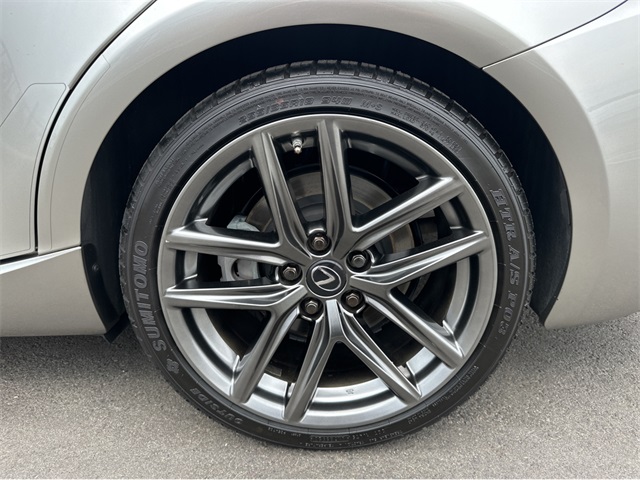 2019 Lexus IS 350 F SPORT photo 20