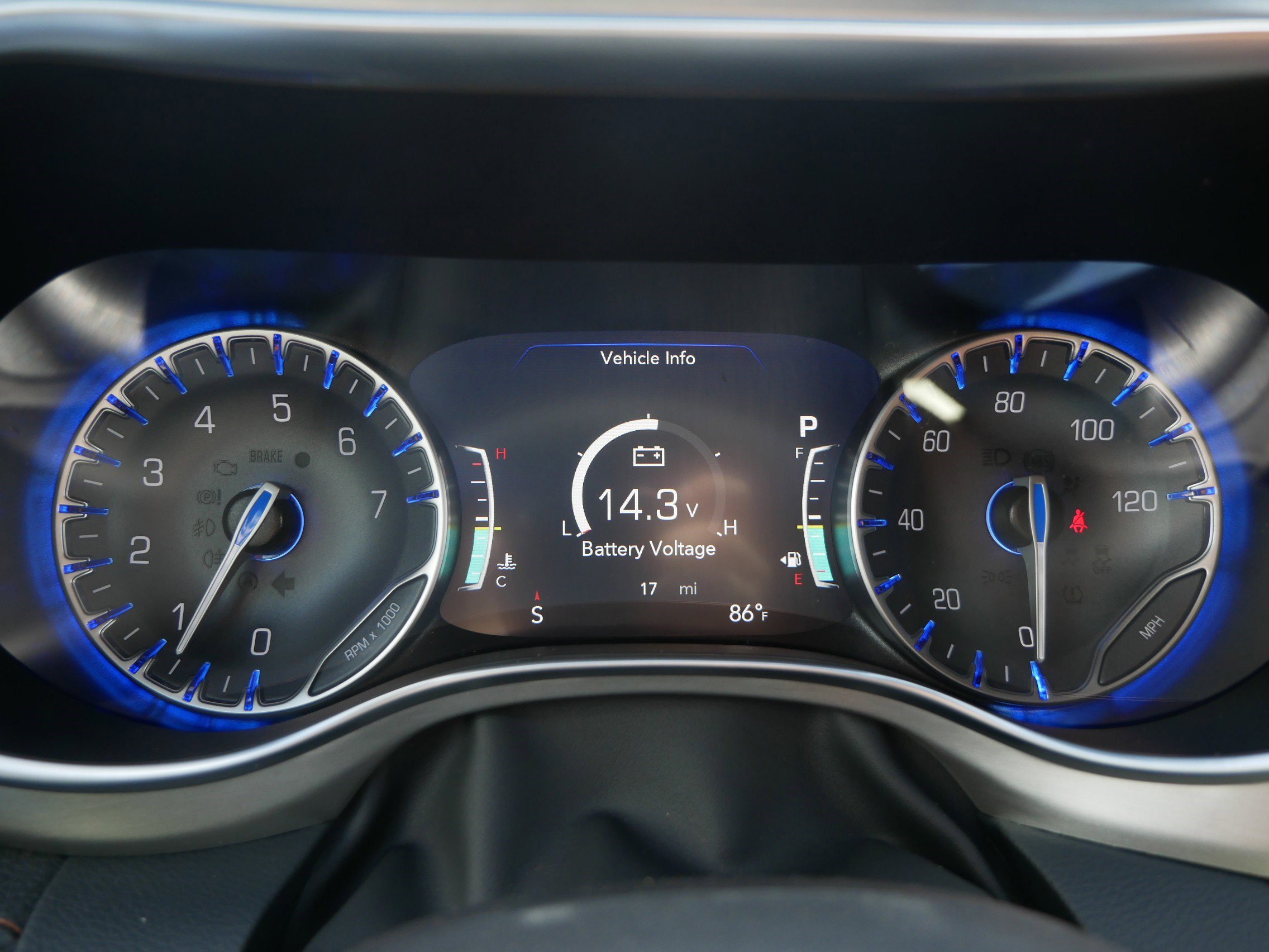 2026 Chrysler Pacifica Pinnacle photo 19