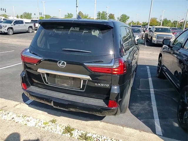 2021 Lexus LX 570 photo 3