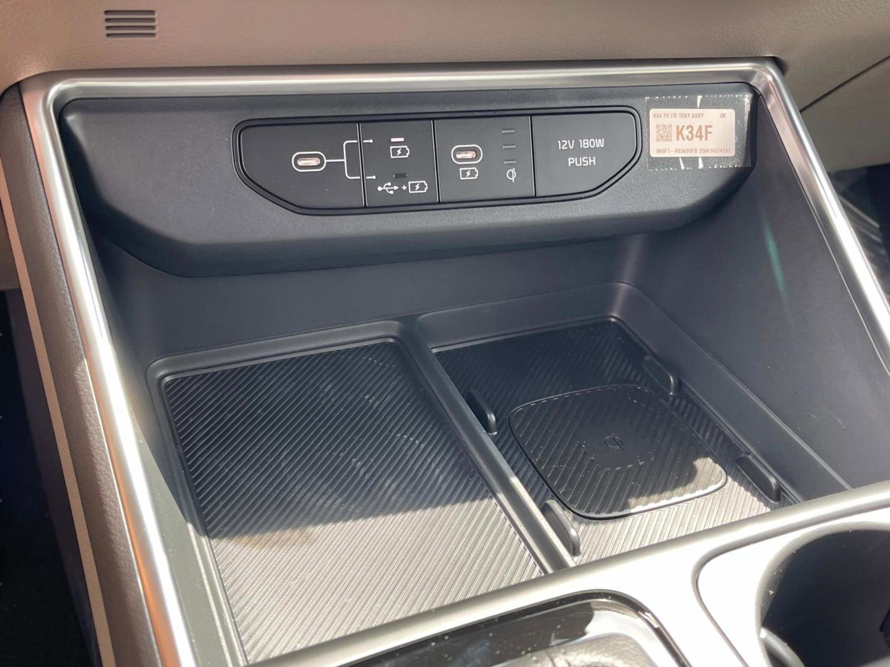 2026 Kia Carnival EX photo 30